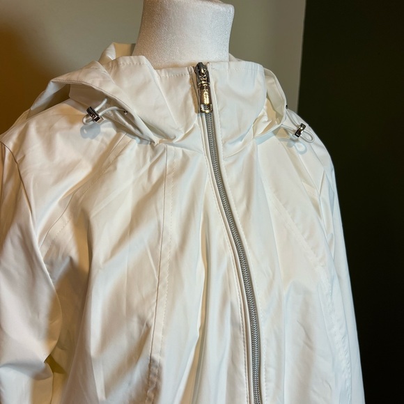 Vince Camuto White Rain Jacket Hooded Size M Water & Wind Resistant Lightweight - Picture 3 of 13